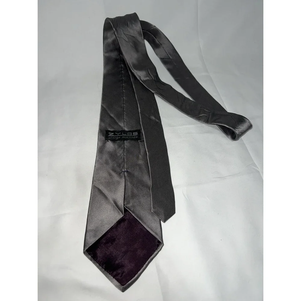 ZYLOS Tie Solid Gray 100% Silk Pre Owned No Stains